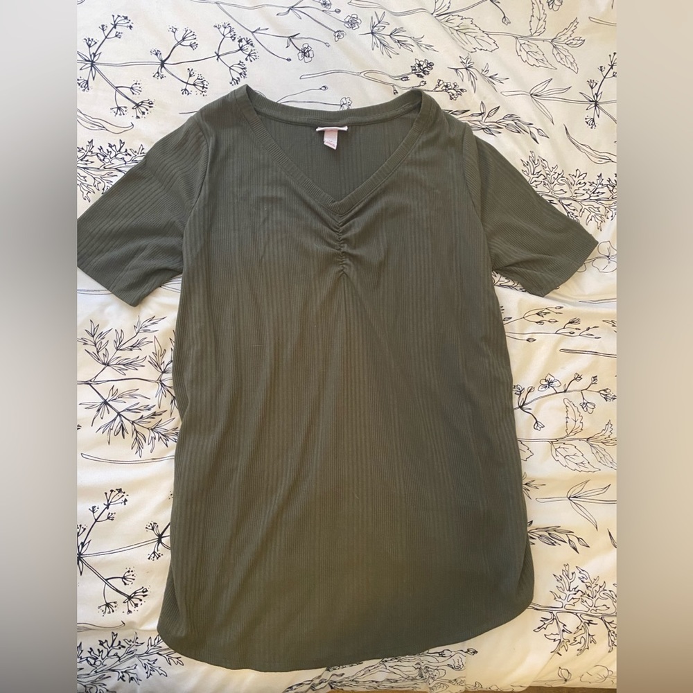 Elbow sleeve maternity top